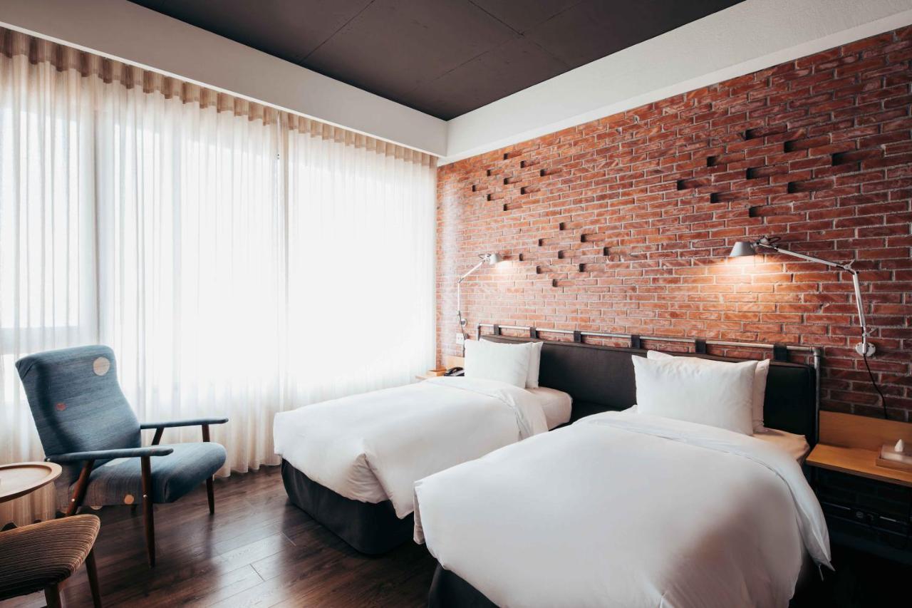 U.I.J Hotel & Hostel تاينان المظهر الخارجي الصورة