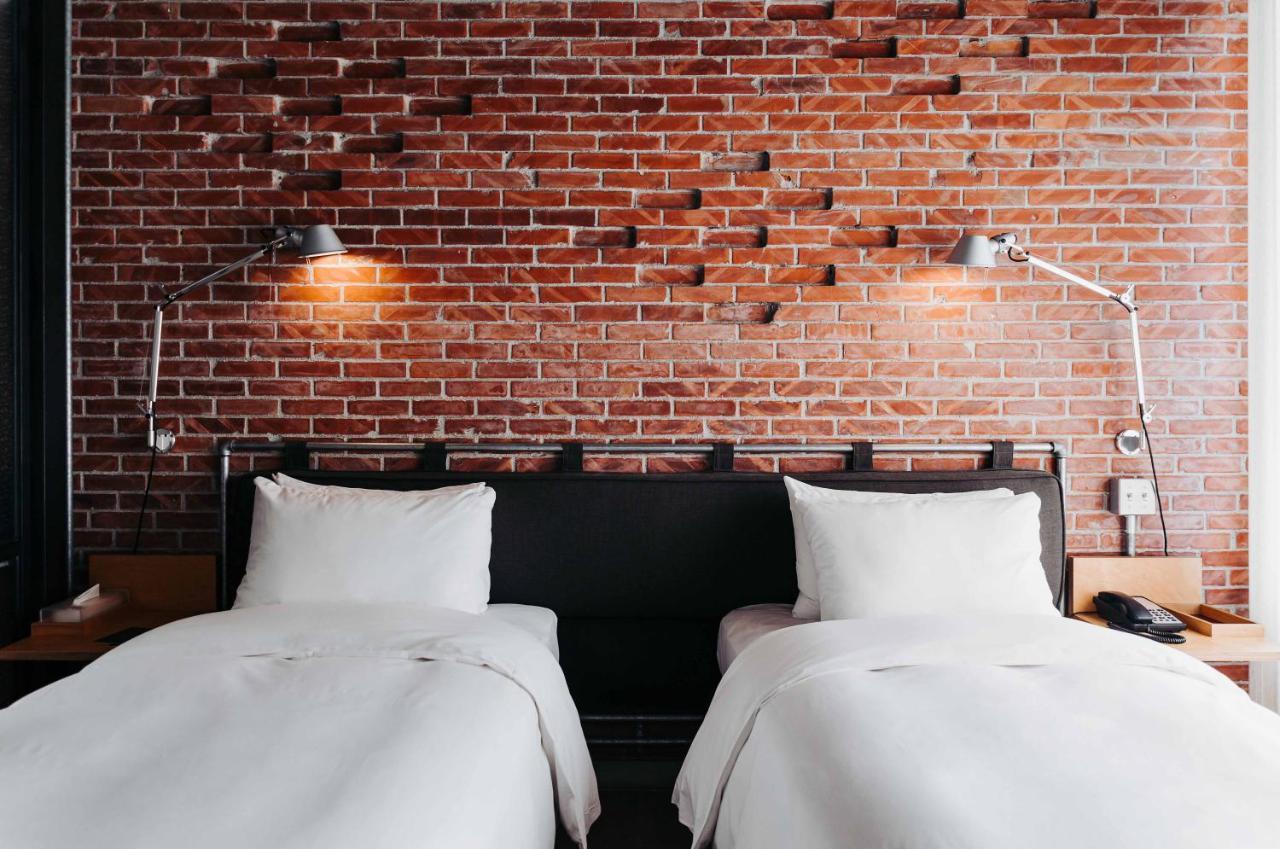 U.I.J Hotel & Hostel تاينان المظهر الخارجي الصورة