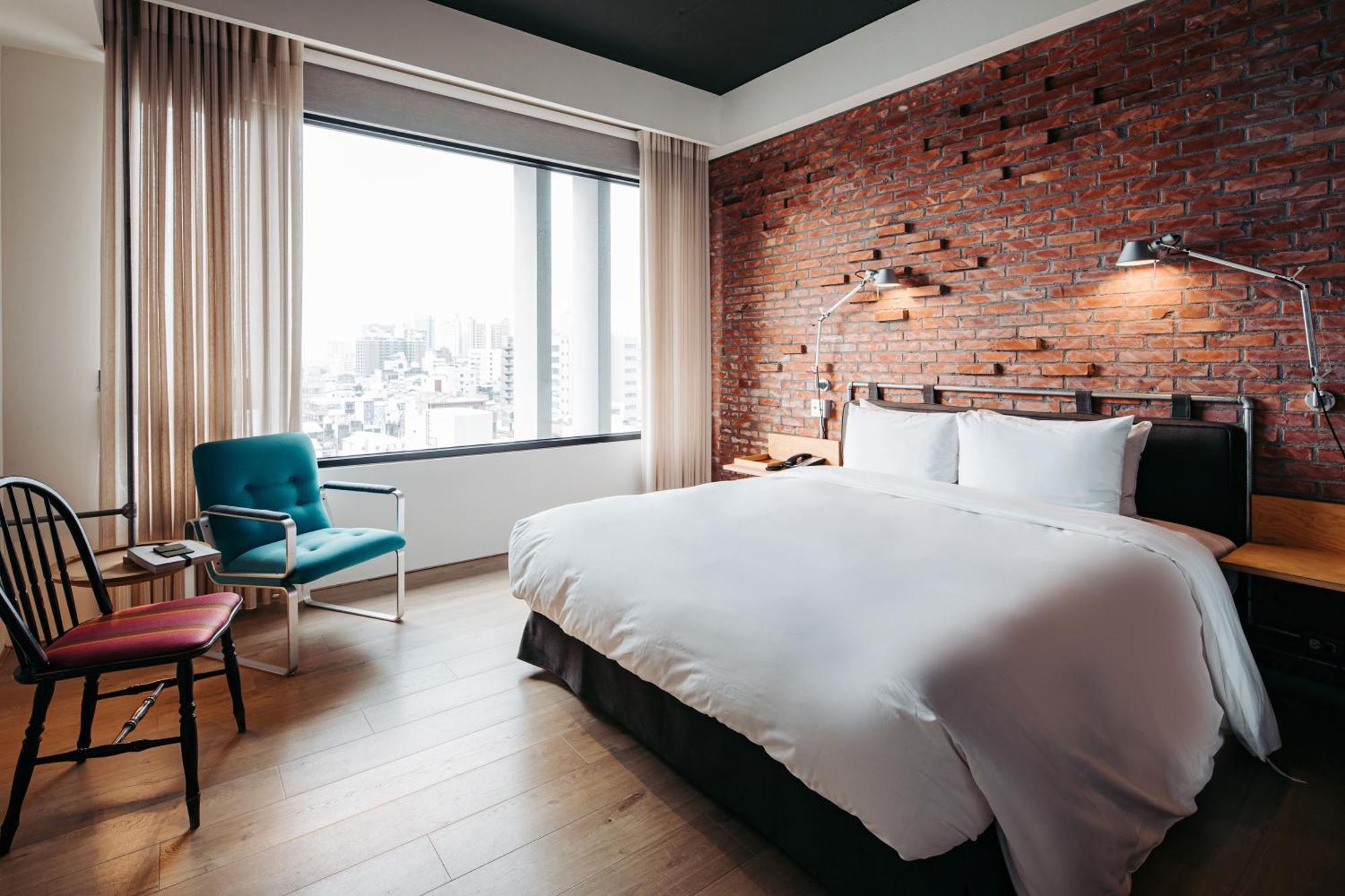 U.I.J Hotel & Hostel تاينان المظهر الخارجي الصورة