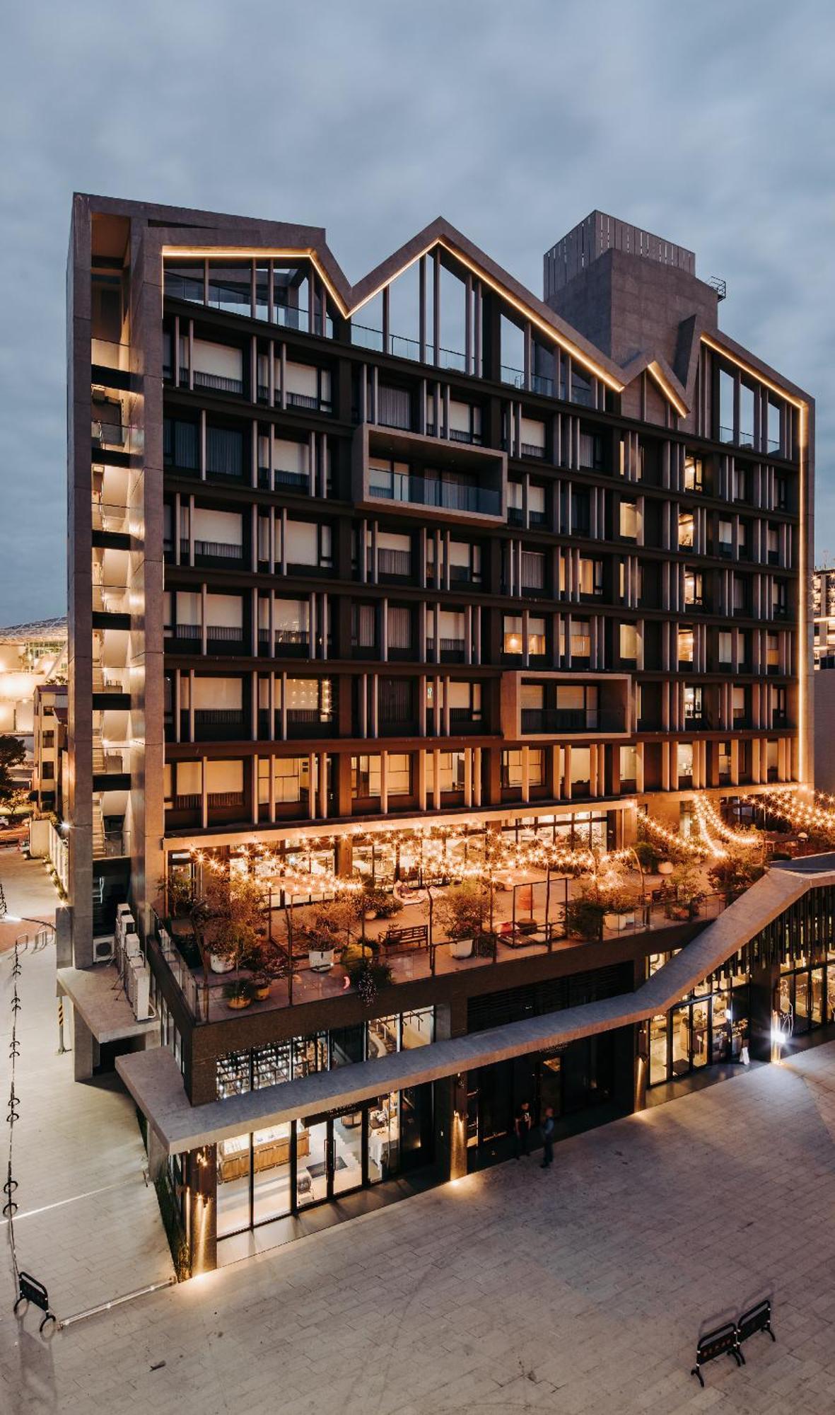 U.I.J Hotel & Hostel تاينان المظهر الخارجي الصورة