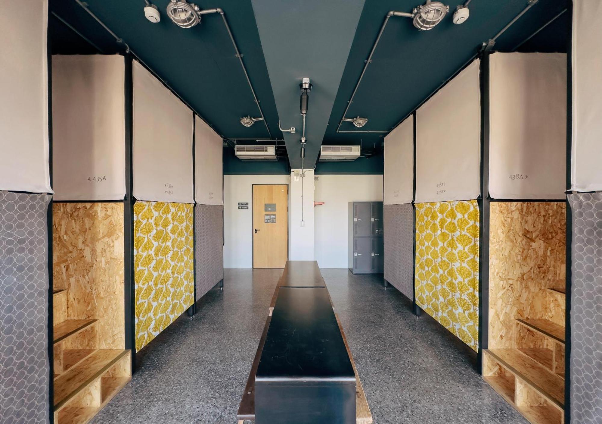 U.I.J Hotel & Hostel تاينان المظهر الخارجي الصورة